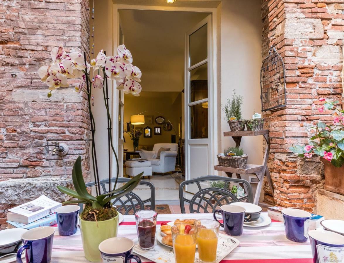 La Delizia Central Apartment Лука Екстериор снимка