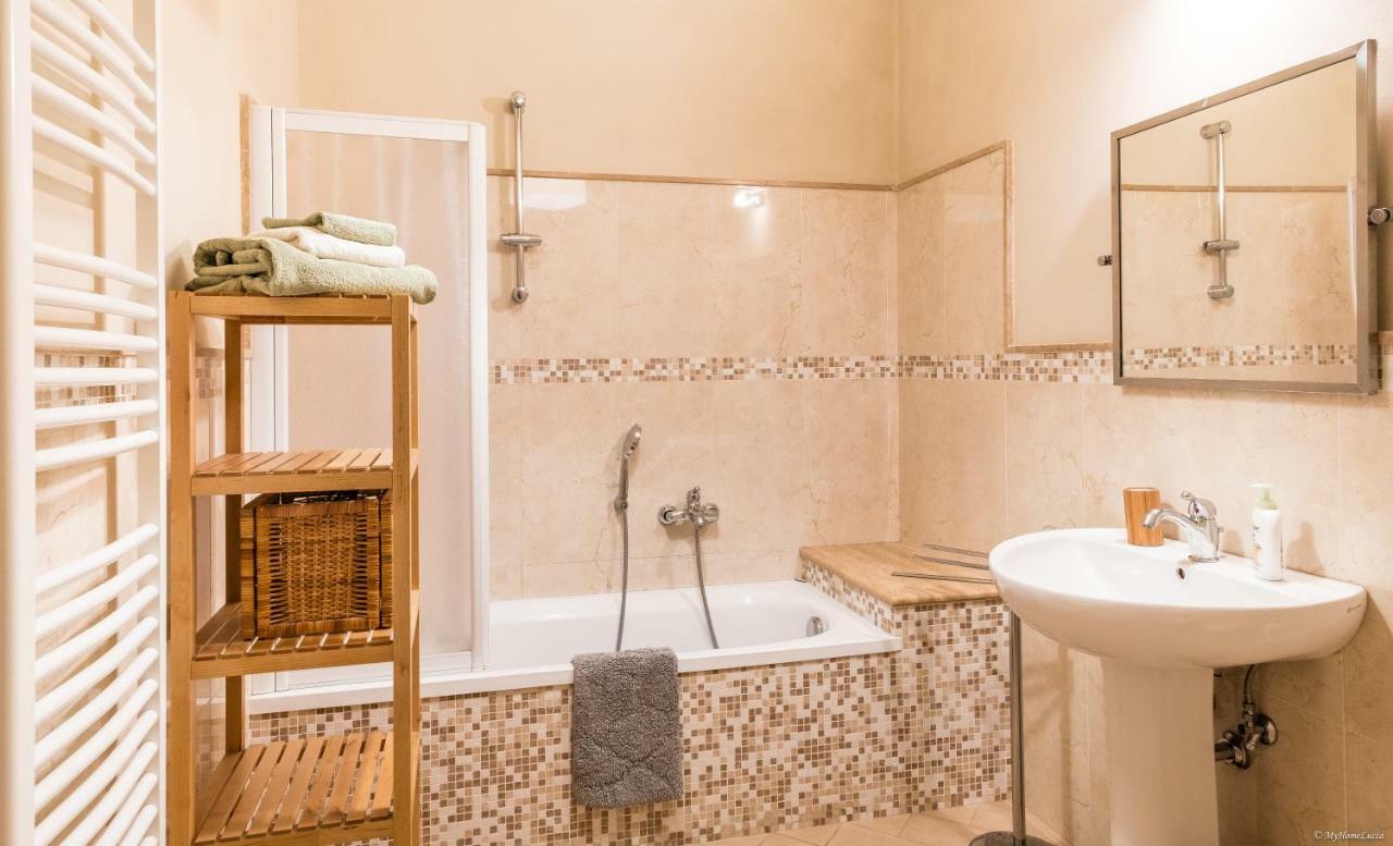 La Delizia Central Apartment Лука Екстериор снимка